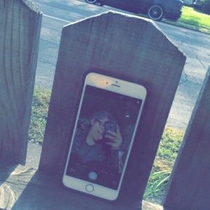 Meet your Posher, Yesenia